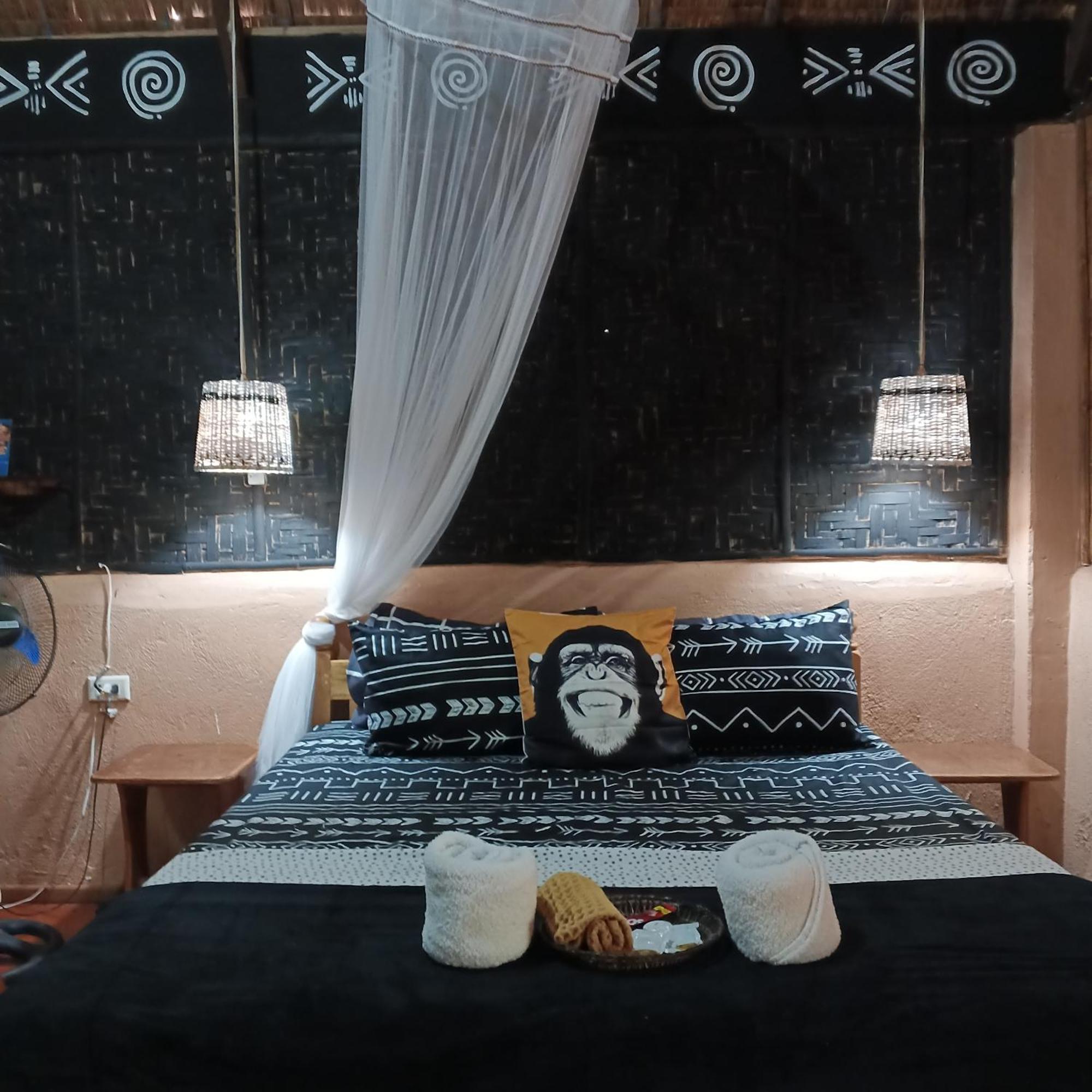 Two Crazy Monkeys Hotel Bakhawan Стая снимка